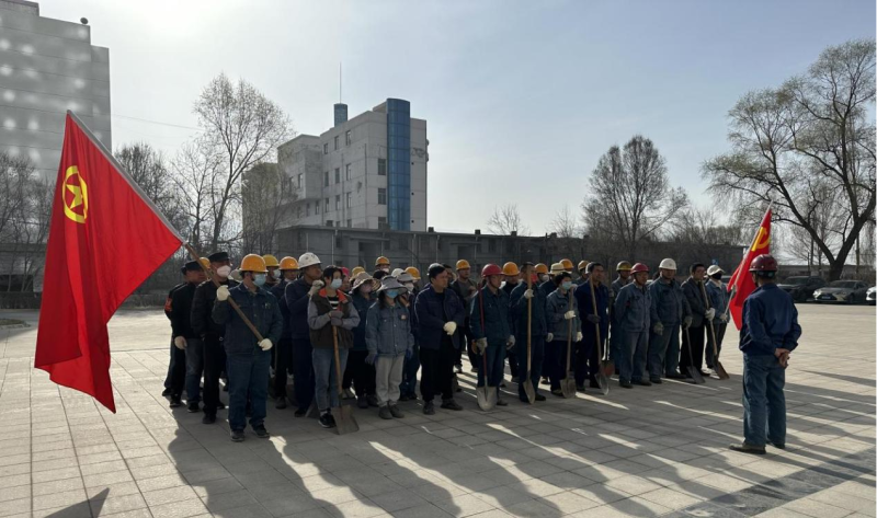 物產(chǎn)工投公司基層黨支部和公司團(tuán)支部聯(lián)合開展&ldquo;共筑家園 正植有你&rdquo;主題黨日、團(tuán)日活動(dòng)