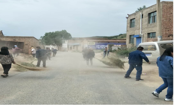 以&ldquo;慶七一&rdquo;為載體，物產(chǎn)工投公司黨委將&ldquo;黨的建設(shè)重點強化年&rdquo;活動向基層延伸